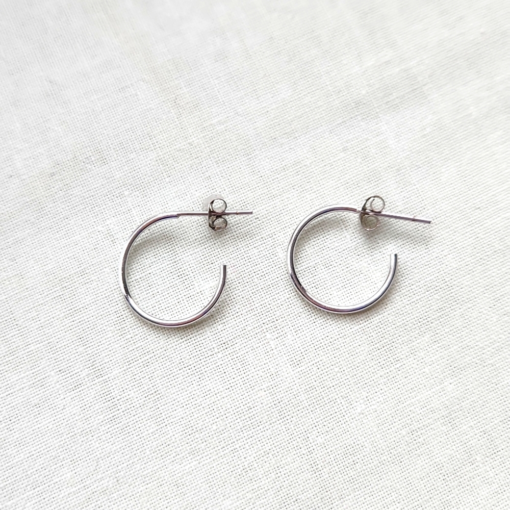 Small silver hoop earrings
